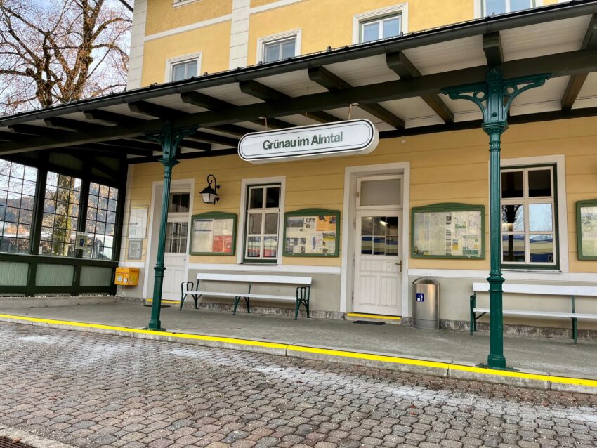 Almtalbahn | Blu-ray Bf Gruenau im Almtal quer 850x638 - Almtalbahn | Blu-ray