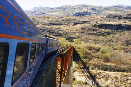 Copper Canyon railroad bridge Sierra Madre Mexico   panoramio 420x280 - Über Schluchten und Hochebenen